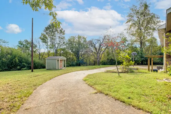 2710 Eastland Ave, Nashville, TN 37206