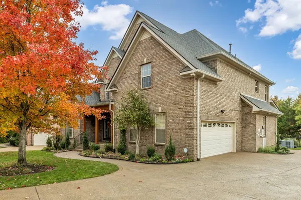 1015 Smokerise Ln, Hendersonville, TN 37075