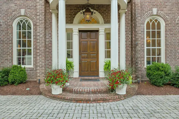 1616 Whispering Hills Dr, Franklin, TN 37069