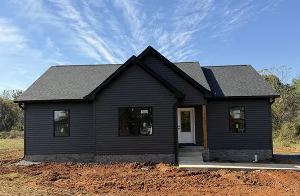 1237 S Russell St, Portland, TN 37148