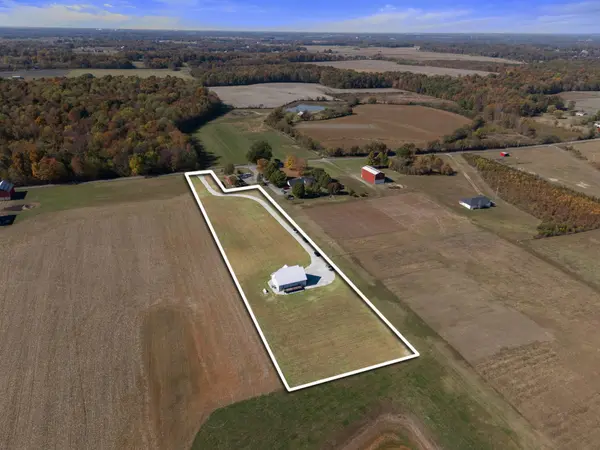 4623 Chester Rd, Cedar Hill, TN 37032