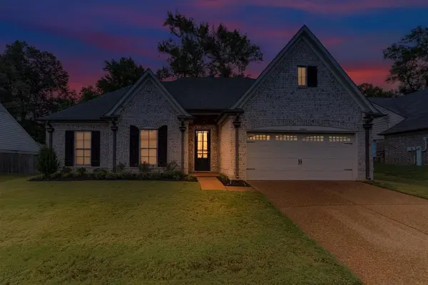 10464 REDMOND CIR, Cordova, TN 38016