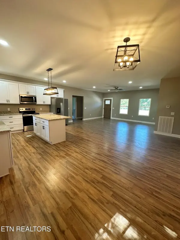 633 Rockwell Dr Drive, Cookeville, TN 38506