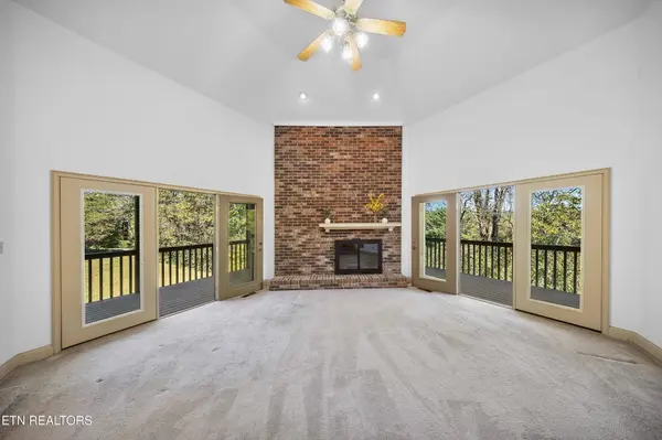 103 Farmington Place, Clinton, TN 37716