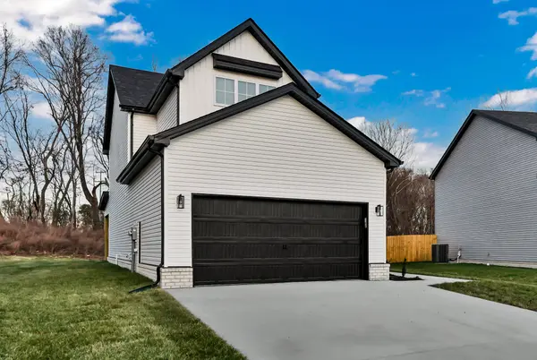 285 Wesson Dr, Clarksville, TN 37043