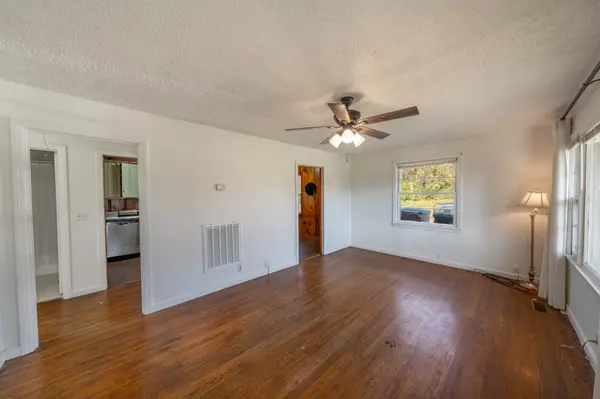 3133 Cloverwood Dr, Nashville, TN 37214