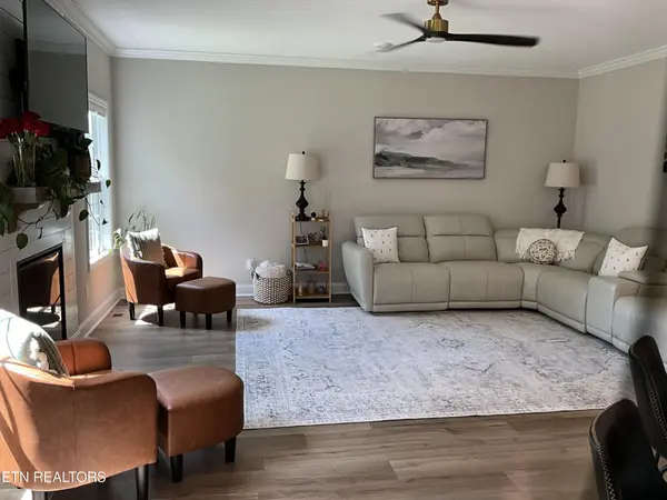 7613 Honey Oaks Rd, Corryton, TN 37721