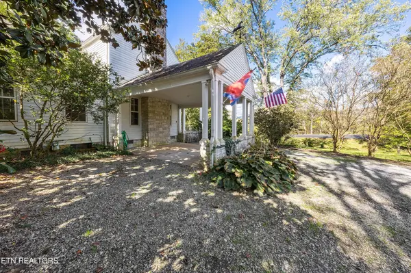 453 Oliver Springs Highway, Clinton, TN 37716