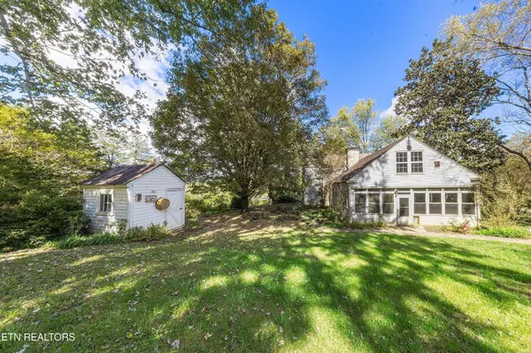 453 Oliver Springs Highway, Clinton, TN 37716