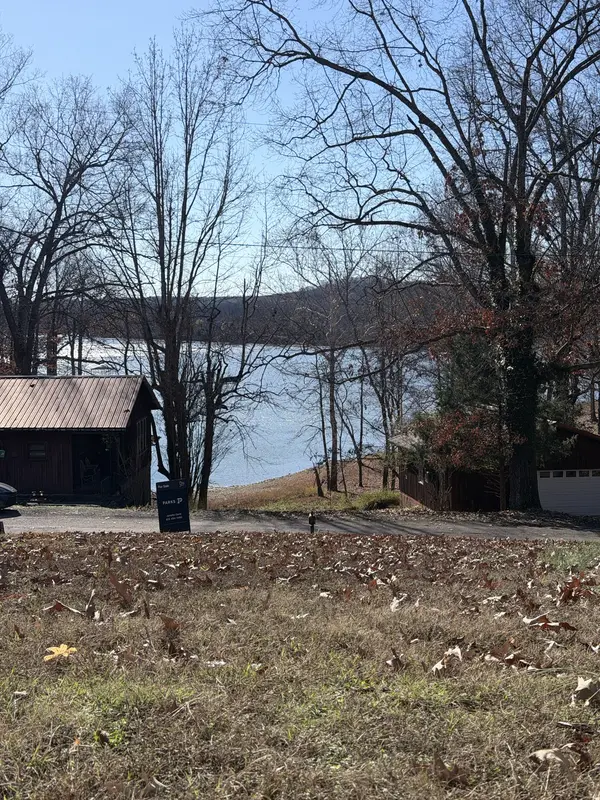 240 Doe Run Rd, Bumpus Mills, TN 37028