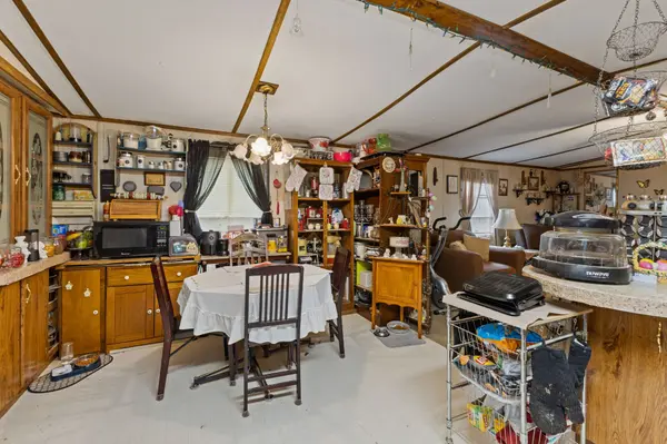 1116 Hillview Ln, Chapmansboro, TN 37035