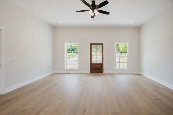 852 Lower Halls Mill, Shelbyville, TN 37160