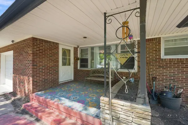 1302 W Fultz St, Wichita, KS 67217