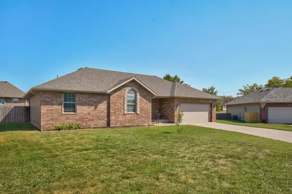 1214 S Sicily CT, Republic, MO 65738