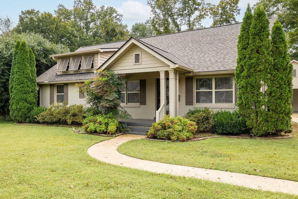 439 E Madison St, Pulaski, TN 38478