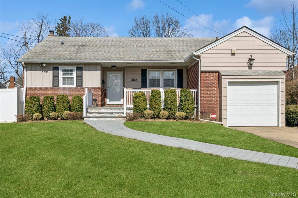 2841 Besade CT, Oceanside, NY 11572