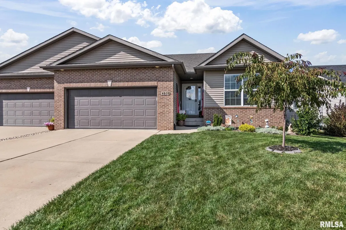 4809 Savoy DR, Springfield, IL 62711
