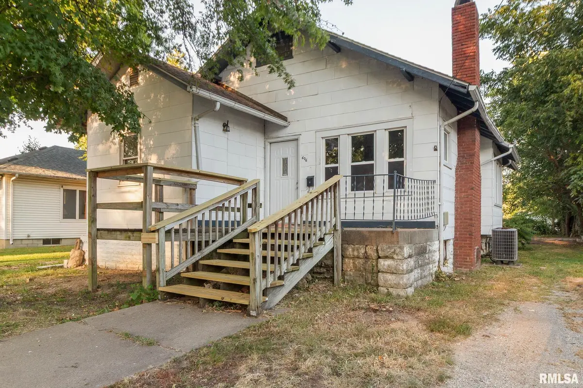 606 MADISON ST, Benton, IL 62812