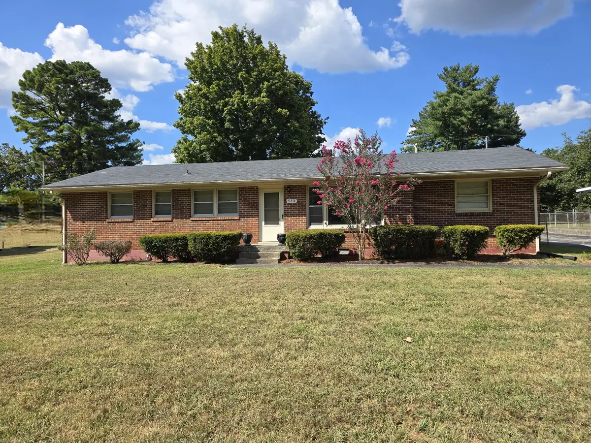 213 Jackson Heights Rd, Columbia, TN 38401