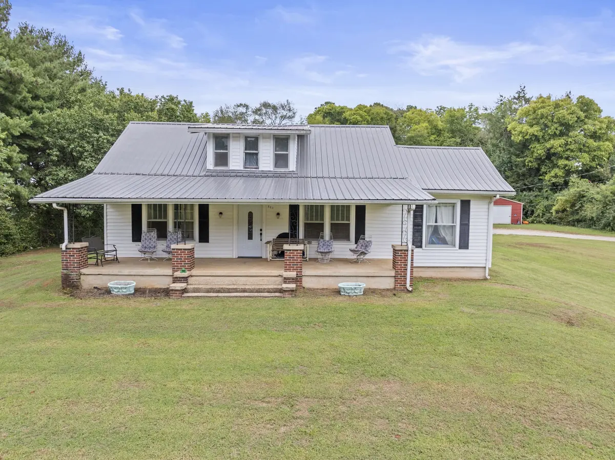 621 S Jefferson St, Winchester, TN 37398
