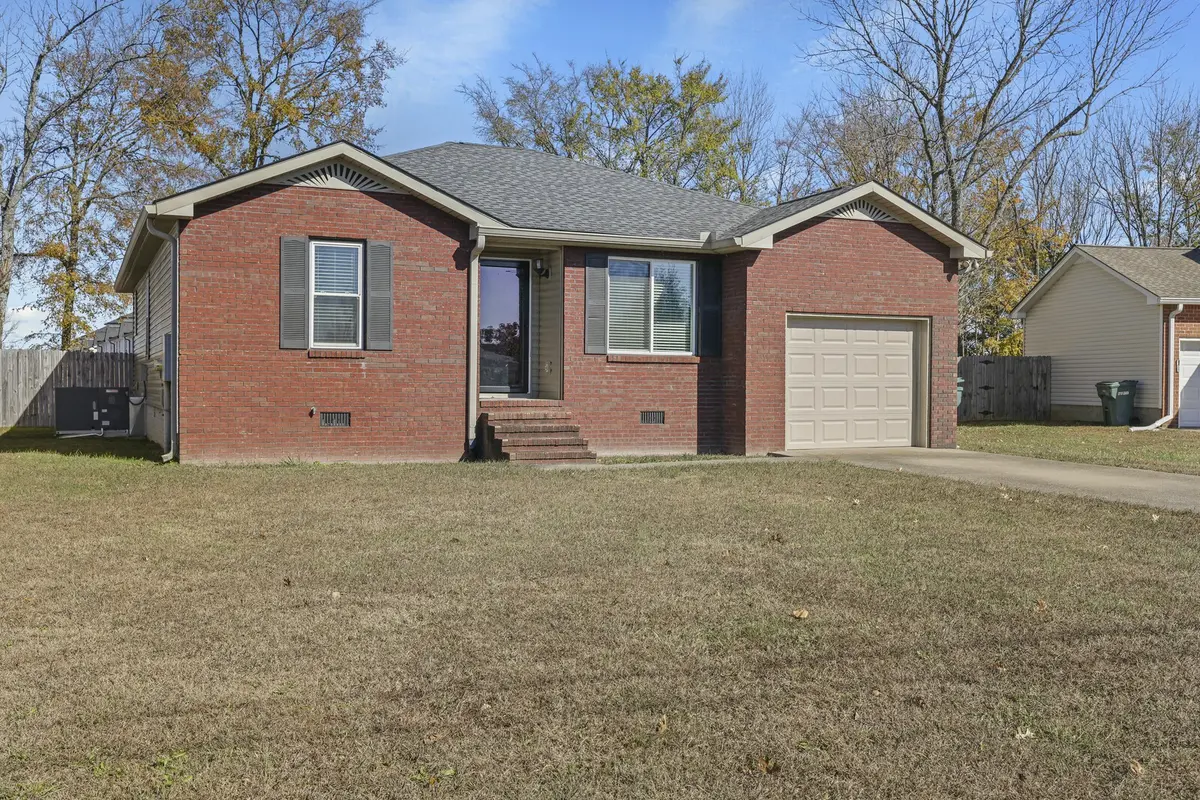 319 June Dr, Lebanon, TN 37087