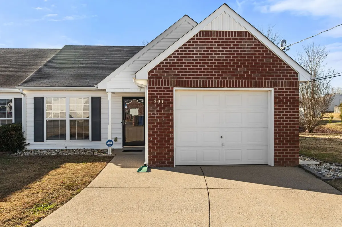 707 Erie Ct, Smyrna, TN 37167