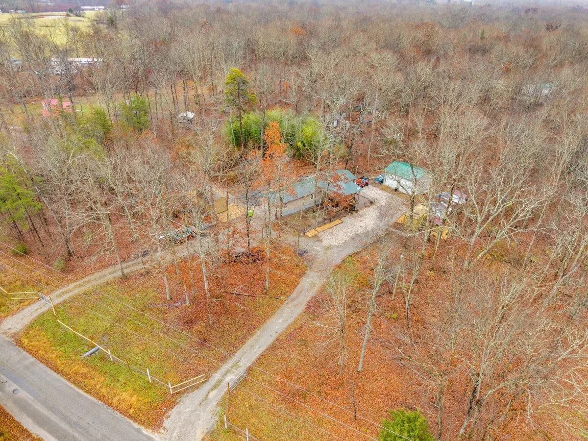 150 Critter Crossing Rd, Crossville, TN 38572