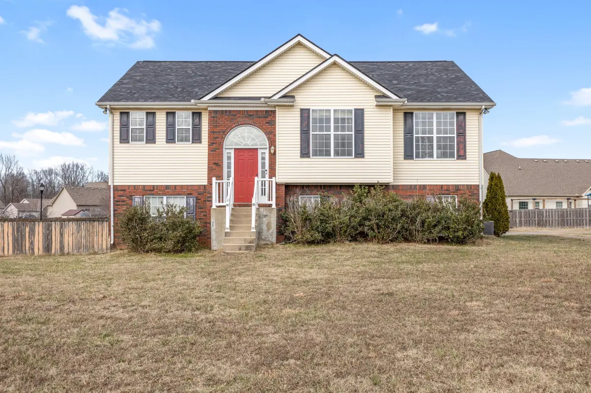 205 Emerald Cir, Pleasant View, TN 37146