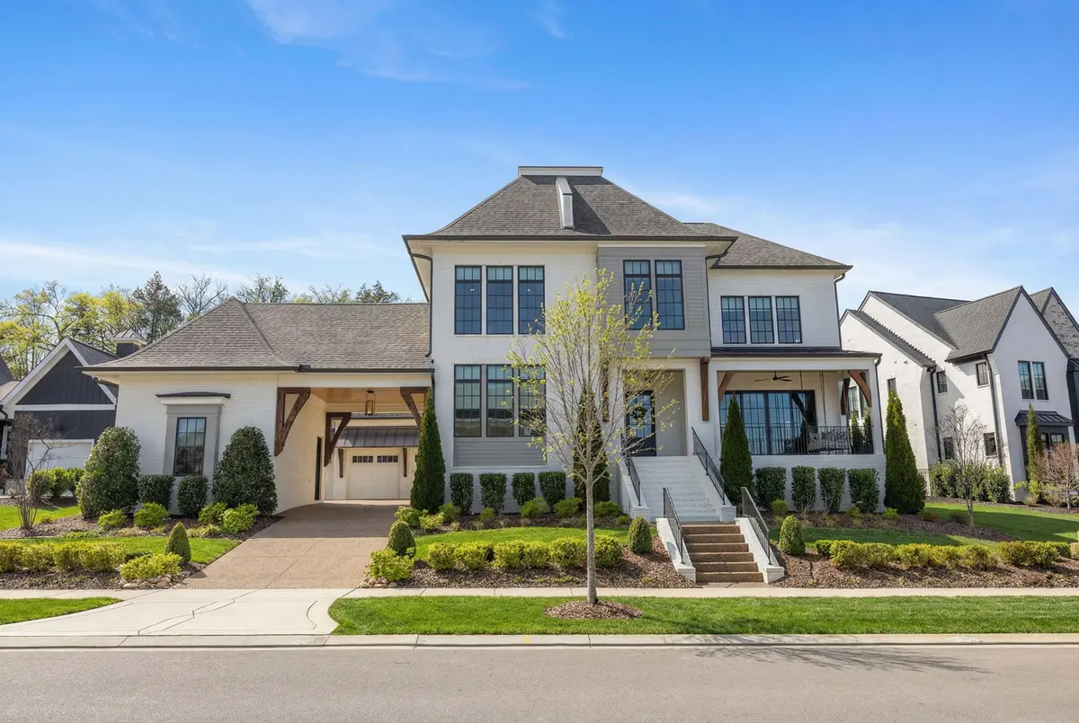 9033 Passiflora Ct, College Grove, TN 37046