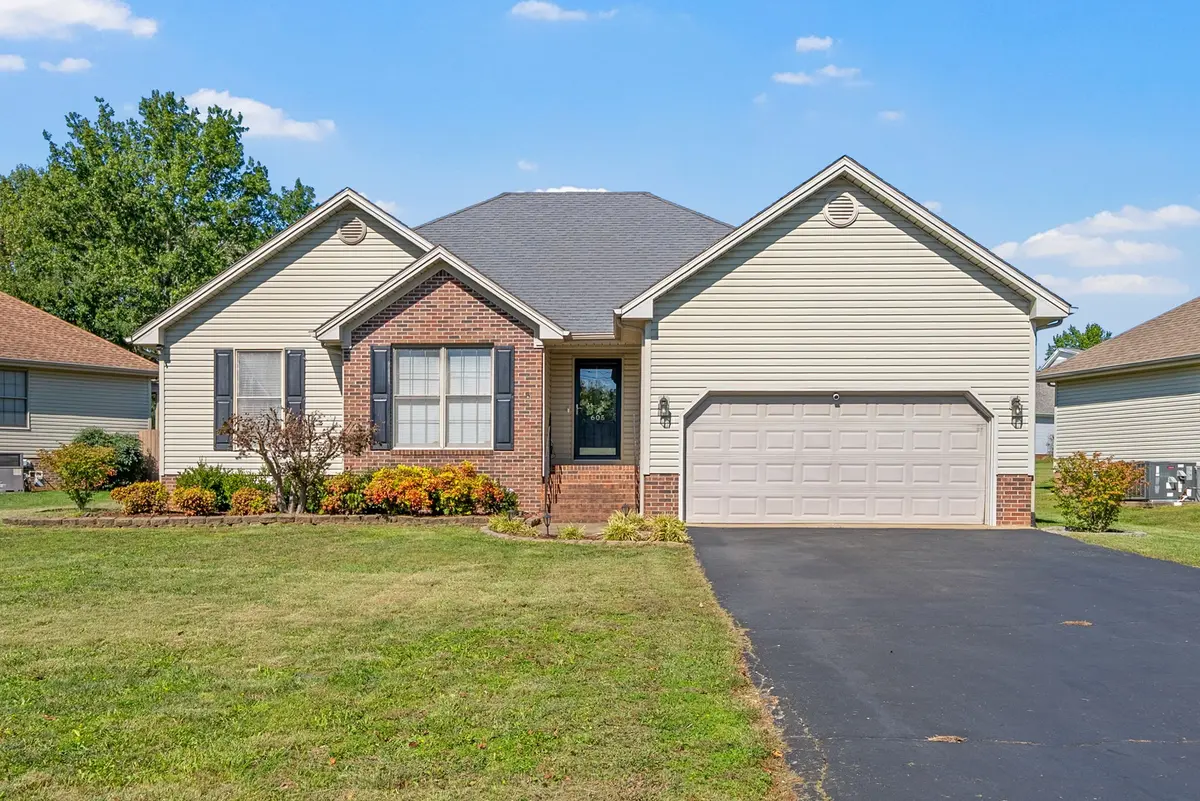 605 Ashbury Cir, Hopkinsville, KY 42240