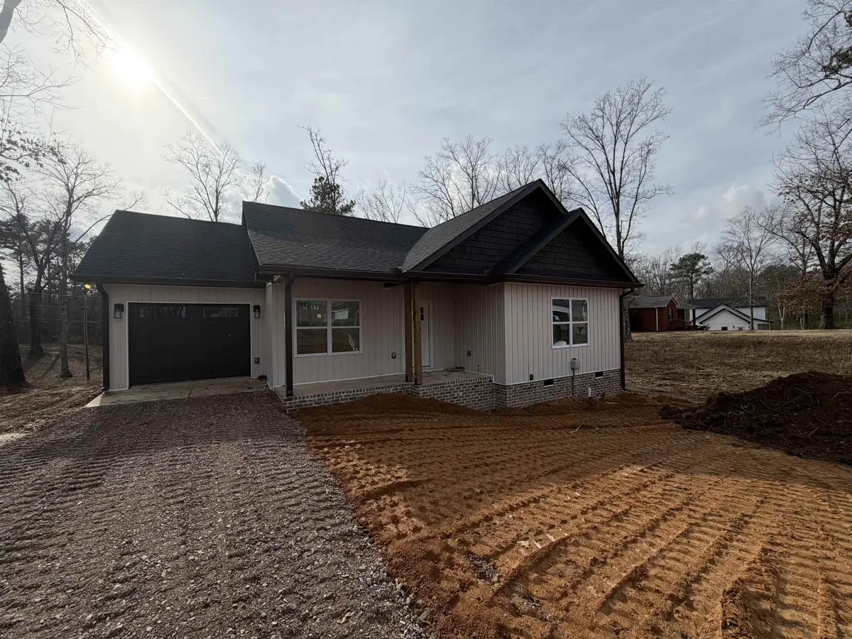 20 FOX TROT RD, Adamsville, TN 38310