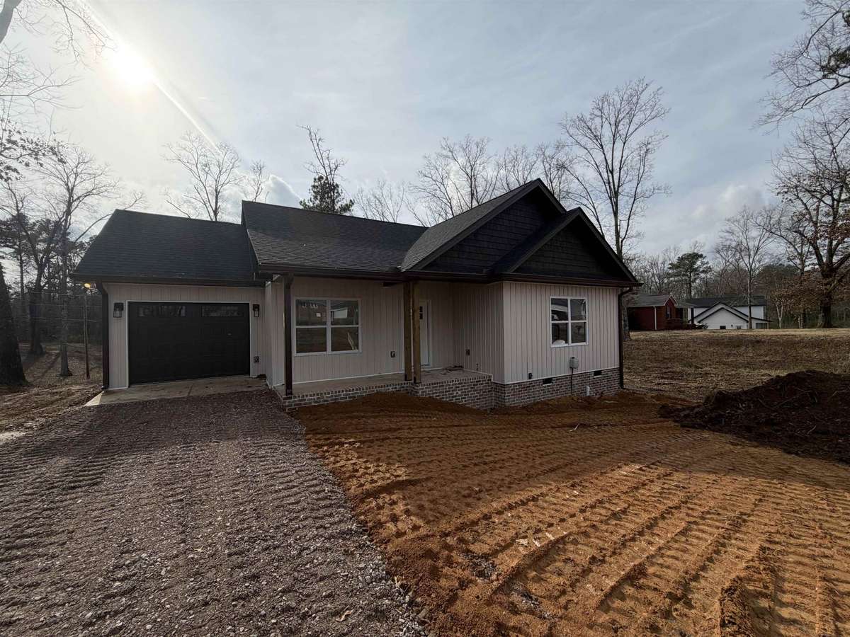 20 FOX TROT RD, Adamsville, TN 38310
