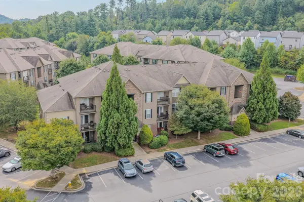 291 Brickton Village CIR #307, Fletcher, NC 28732