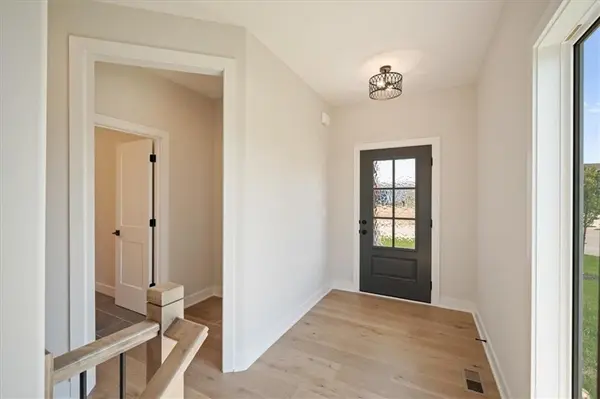 2622 SW Barley Field DR, Lee's Summit, MO 64082
