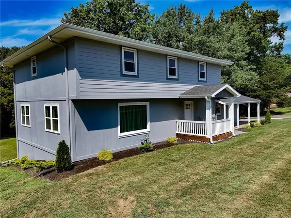 5602 S 40th ST, St Joseph, MO 64503