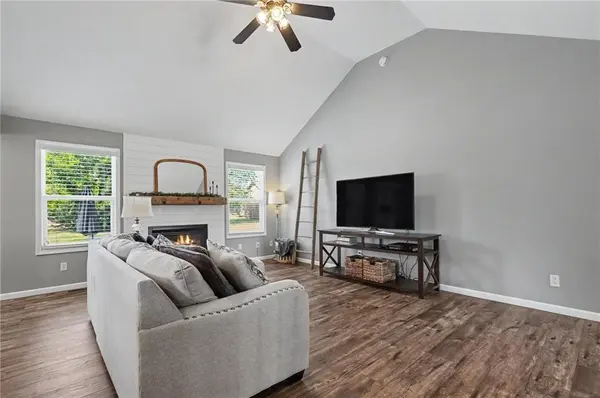 709 Flame WAY, Baldwin City, KS 66006