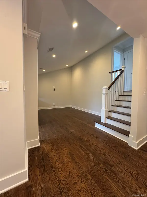 3215 Eastern Pkwy, Baldwin, NY 11510