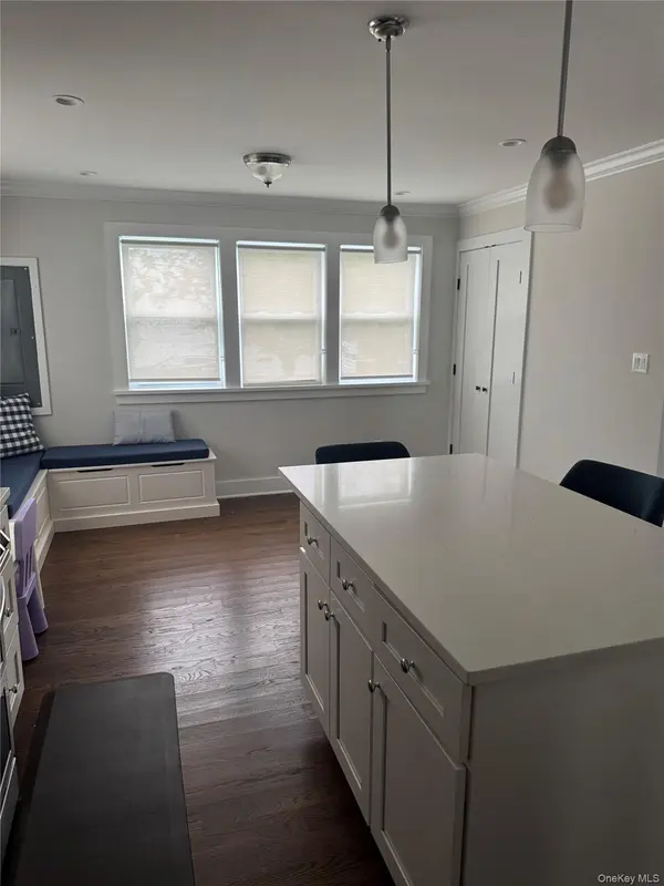 3215 Eastern Pkwy, Baldwin, NY 11510