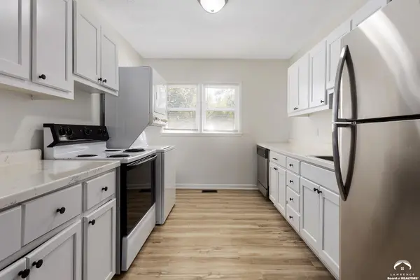 731 W 25th ST, Lawrence, KS 66046