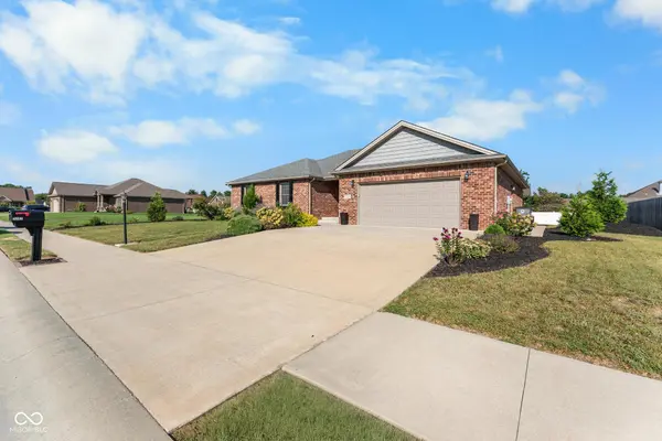1747 W Bell Ford DR, Seymour, IN 47274