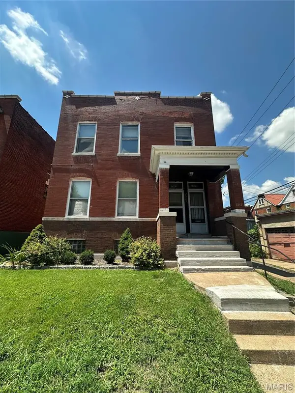 2347 Klemm ST, St Louis, MO 63110