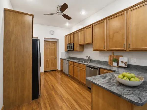 2452 W Arthington ST #1, Chicago, IL 60612