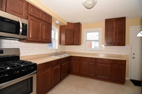 2710 Reuter ST, Franklin Park, IL 60131