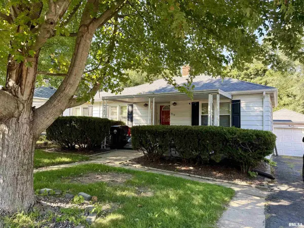 812 N FERNWOOD CIR, Peoria, IL 61604