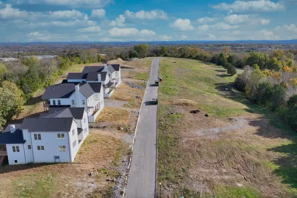 1031 Tiane Trl, Gallatin, TN 37066