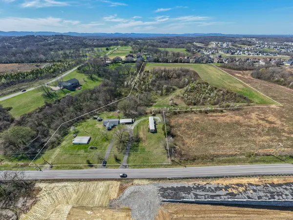 930 Waldron Rd, La Vergne, TN 37086