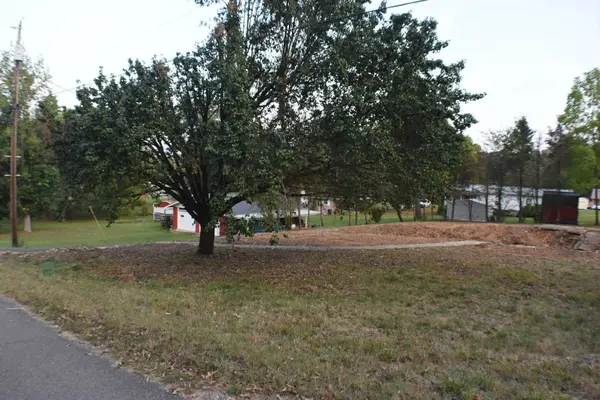 218 Cedar Ave, Linden, TN 37096