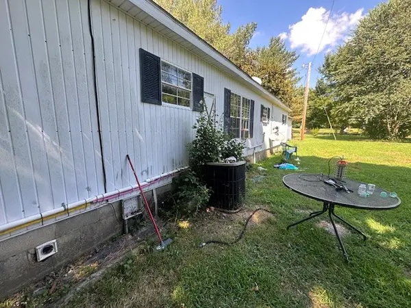 702 Cherrywood Ct, Ashland City, TN 37015