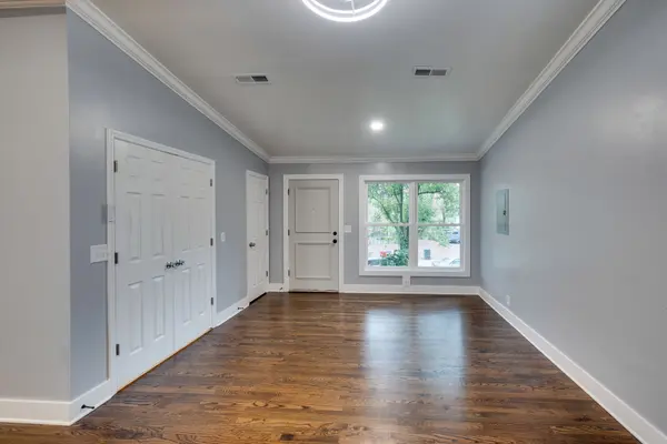 144 Luna Dr, Nashville, TN 37211