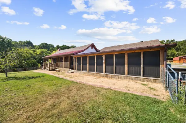 1860 Theta Pike, Columbia, TN 38401